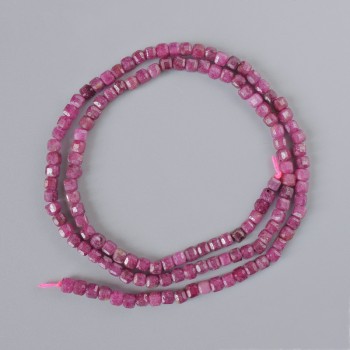 Perles de rubis naturel facettées en cubes, diamètre 3 mm, longueur 39 cm ± sur fil