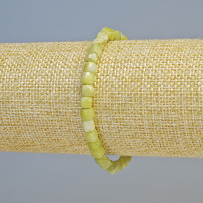 Bracelet en jadeïte naturelle, pierre taillée en cubes, diamètre 5 mm ± (élastique), longueur 18 cm+
