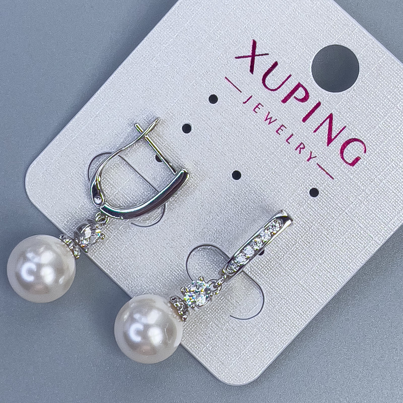 Boucles d'oreilles Xuping rhodium avec perle, diamètre 10 mm et strass blancs, longueur 30 mm +