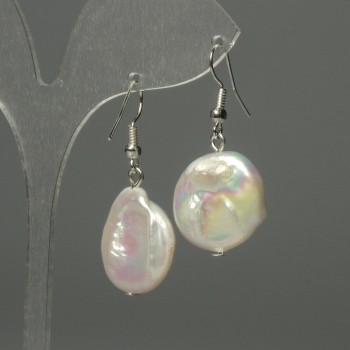 Boucles d'oreilles baroques en perles 18 mm ±, longueur environ 38 mm