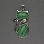 Pendentif Chat en malachite 25×51 mm +- métal argenté
