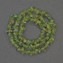 Perles de chrysoprase éclats, diamètre environ 5×3 mm, montées sur fil, longueur environ 40 cm