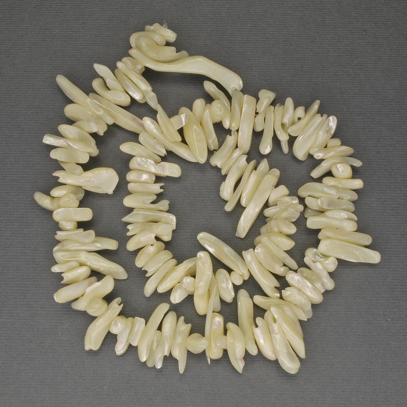 Perles nacrées miniatures en forme d'aiguille, diamètre 11–25×2–5 mm, longueur 40 cm ± sur fil