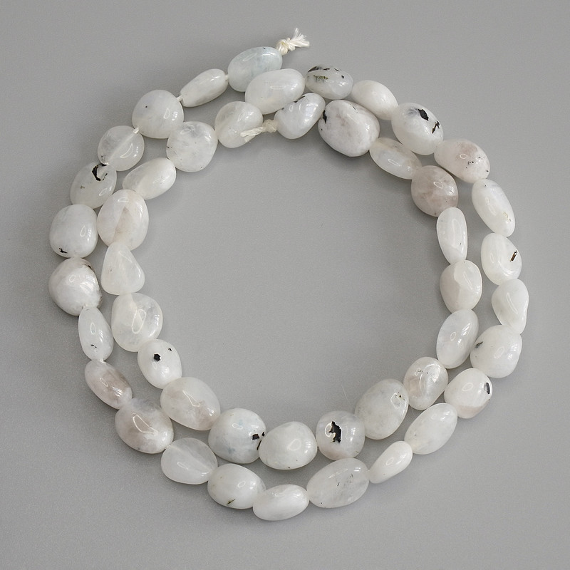 Perles d'adulaire facettées, diamètre 12 × 9 mm ±, enfilées sur fil, longueur 39 cm ±