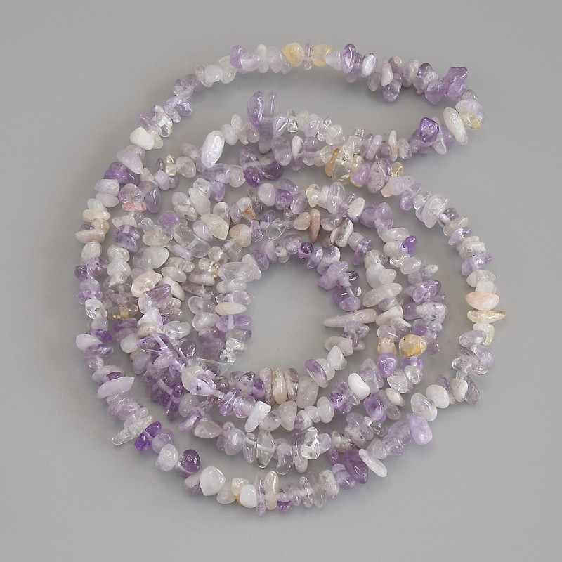 Perles d'améthyste éclats, diamètre 6×3 mm, longueur environ 80 cm, sur fil