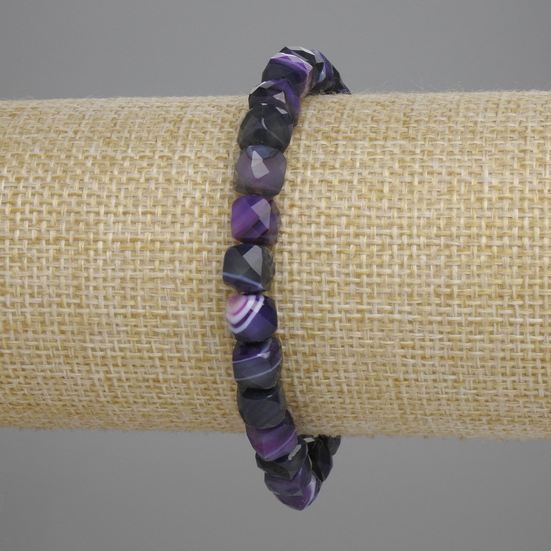 Bracelet violet en agate facettée, cubes 7×7 mm, longueur environ 18 cm, élastique
