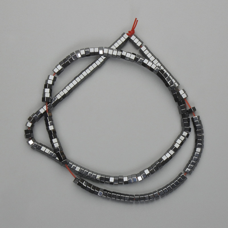 Perles d'hématite facettées rondelles 4×2 mm ±, longueur 39 cm
