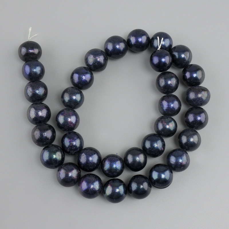 Perles d’eau douce graphite à irisation (noir paon), diamètre 11-12 mm, longueur 37 cm environ, sur fil