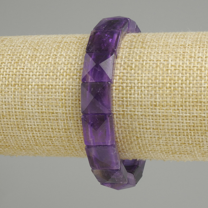 Bracelet en améthyste facettée carrée, diamètre 12x12 mm ±, longueur 18 cm (élastique)