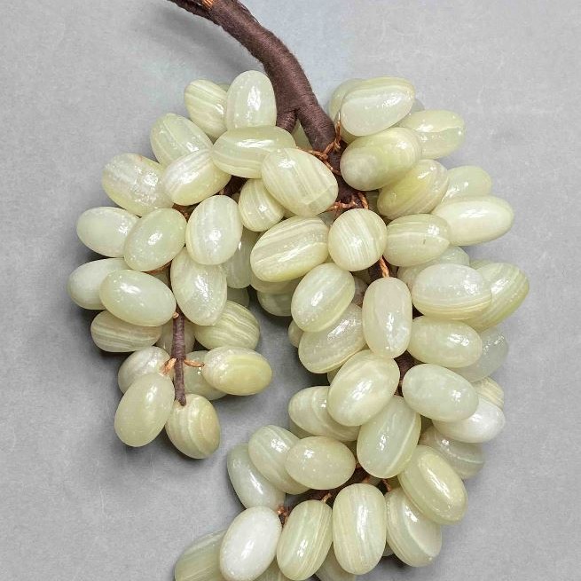 Grappe décorative de raisin en onyx naturel, base flexible