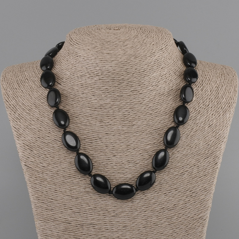 Collier d'agate ovale 18×13 mm 45 cm avec fermoir