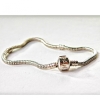 Base de bracelet PANDORA de 20 cm avec fermoir à clip et logo
