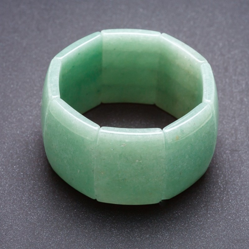 Bracelet Élité Néphrite sur élastique, maillon rectangulaire 4x2, 8 cm