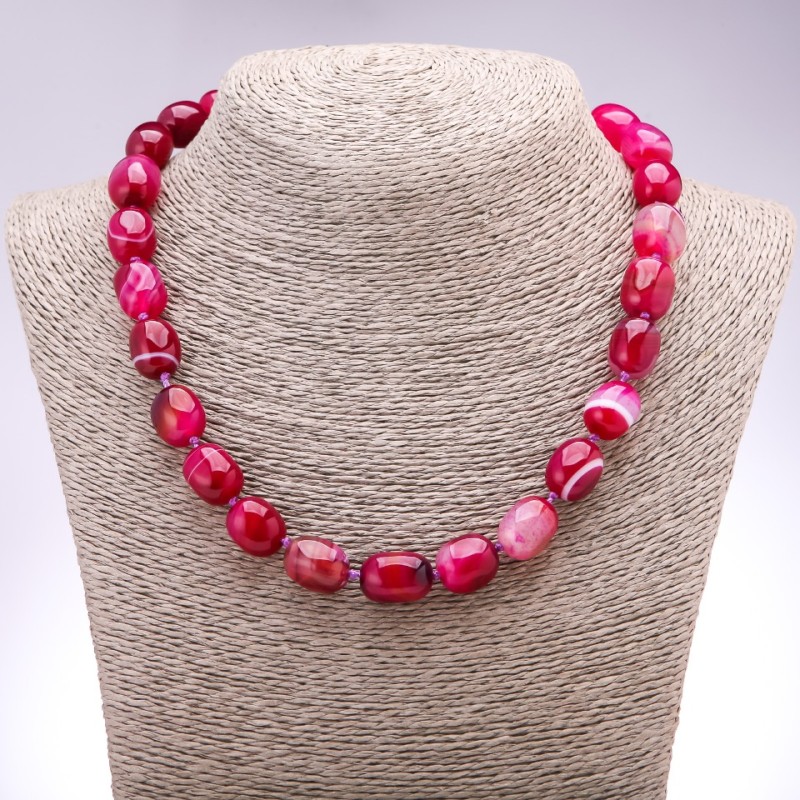 Collier en agate rouge framboise, ovale, diamètre 16x11 mm, longueur 45 cm