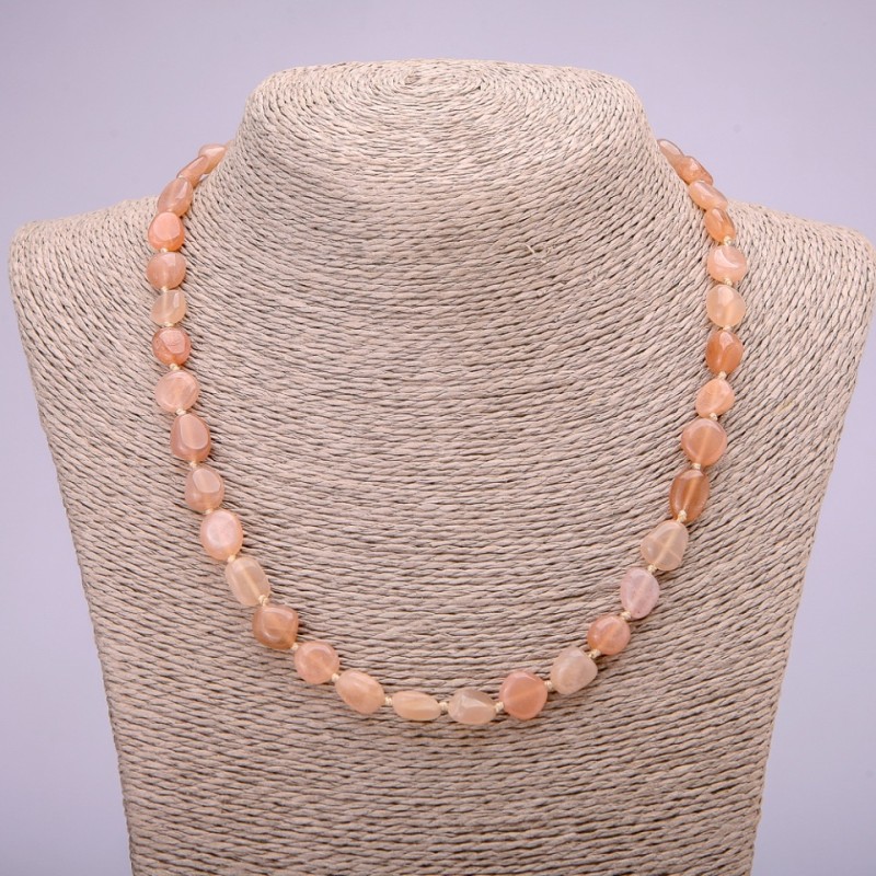Collier en sélénite naturel, perles polies, diamètre 7×9 mm (±), longueur 48 cm