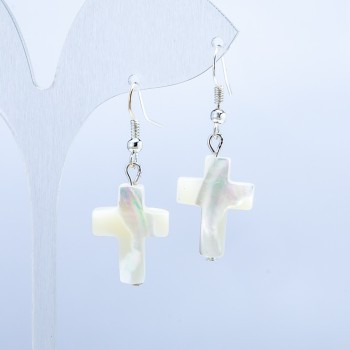 Boucles d'oreilles en nacre blanche, en forme de croix, dimensions 20 × 15 mm, longueur 45 mm+