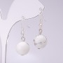 Boucles d'oreilles en howlite, diamètre 10 mm, longueur ±30 cm