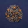 Broche-pendentif «Branches» avec pierre naturelle Œil de tigre, métal doré 60 mm