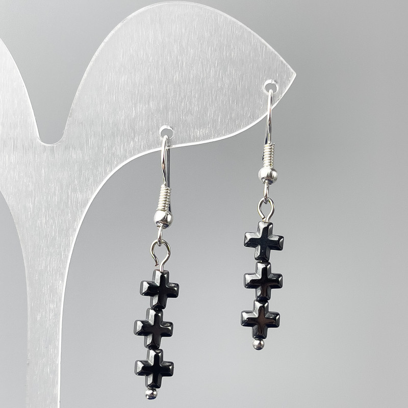 Boucles d'oreilles en hématite – croix, diamètre 6×20 mm ±, longueur 41 mm