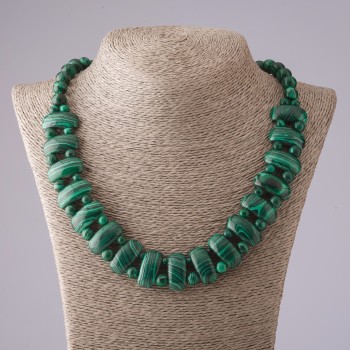 Collier Cléopâtre Malachite (pressé) maillons 12 × 25 mm et boules de 10 mm, longueur 50 cm