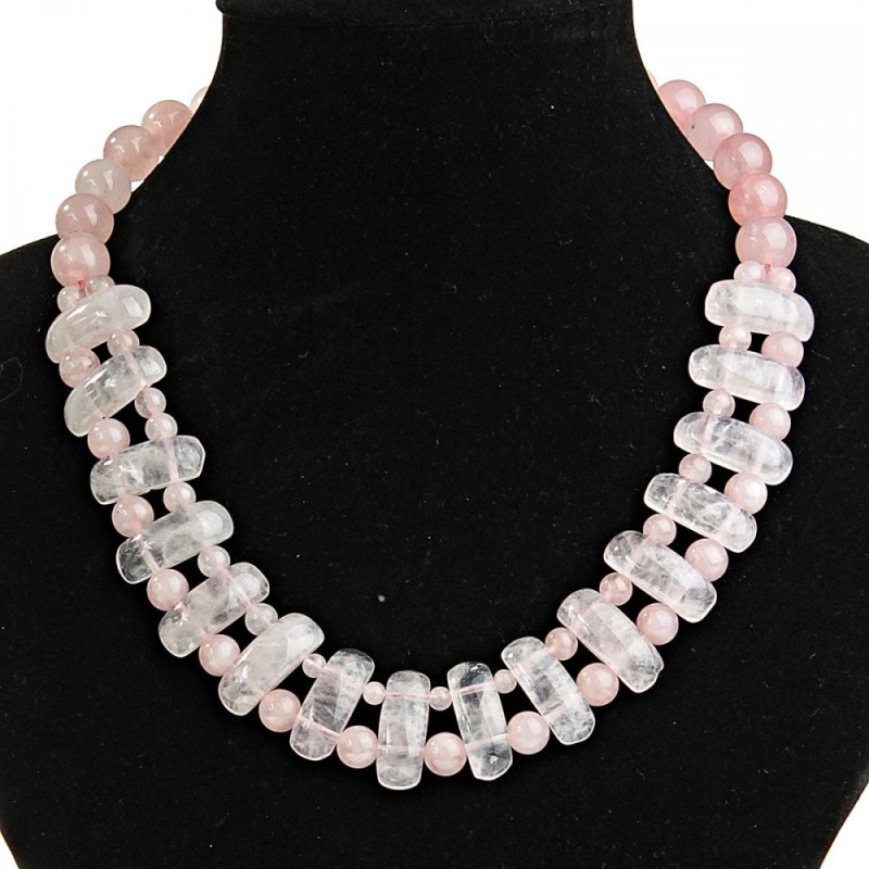 Enchère : Collier Cléopâtre en quartz rose 25×12 mm et perles de 12 mm, longueur 47 cm