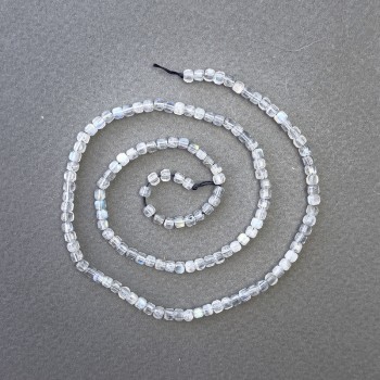 Perles de labradorite sur fil, pierre naturelle, cubes de 2,5 mm, longueur 40 cm +/-