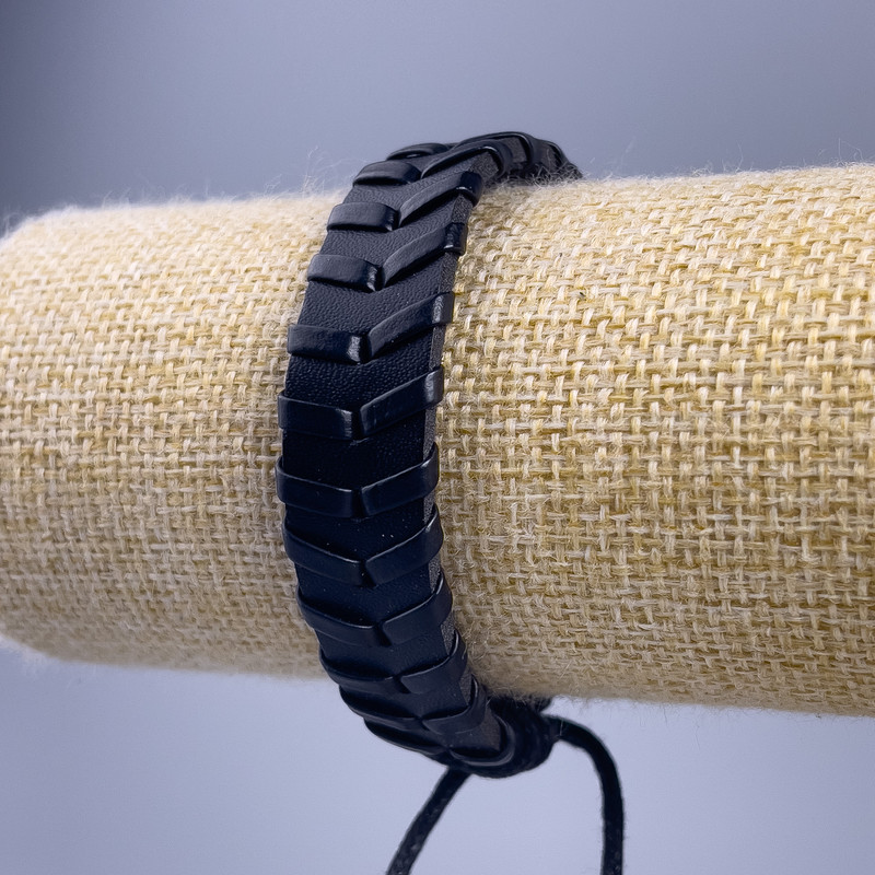 Bracelet, longueur 18 à 25 cm, épaisseur 14 mm, cuir écologique noir, à serrage